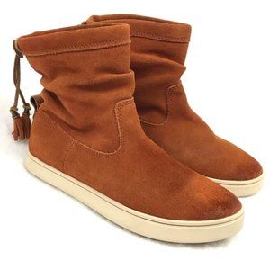 OluKai Kapa Moe Women's Boot Size 8